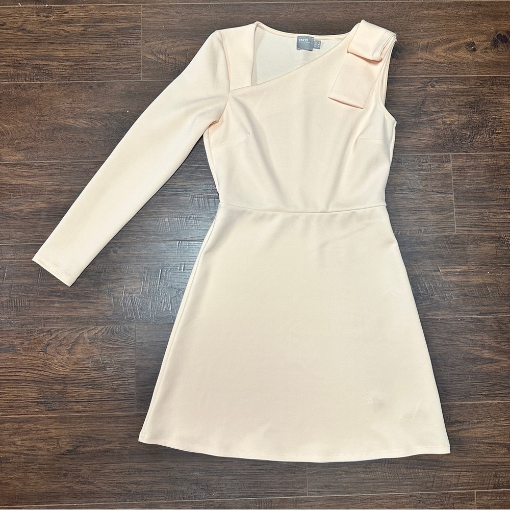ASOS PALE PEACH ONE Shoulder DRESS VWRY FLATTERING